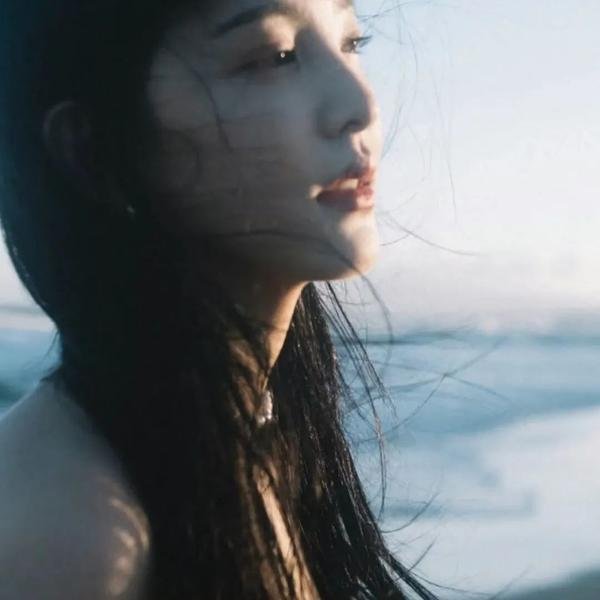 看不见的月亮